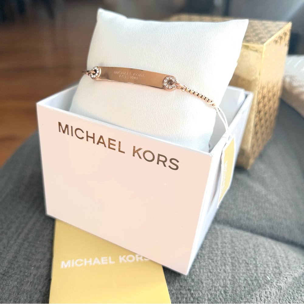 NWT authentic Mk rosegold plaque bracelet